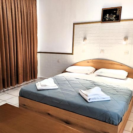 אגיוס גיורגיוס Eleni Apartments Sant George Beach מראה חיצוני תמונה