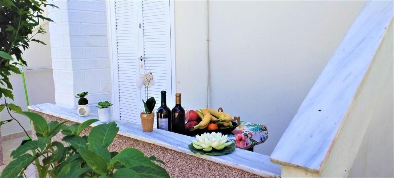 אגיוס גיורגיוס Eleni Apartments Sant George Beach מראה חיצוני תמונה
