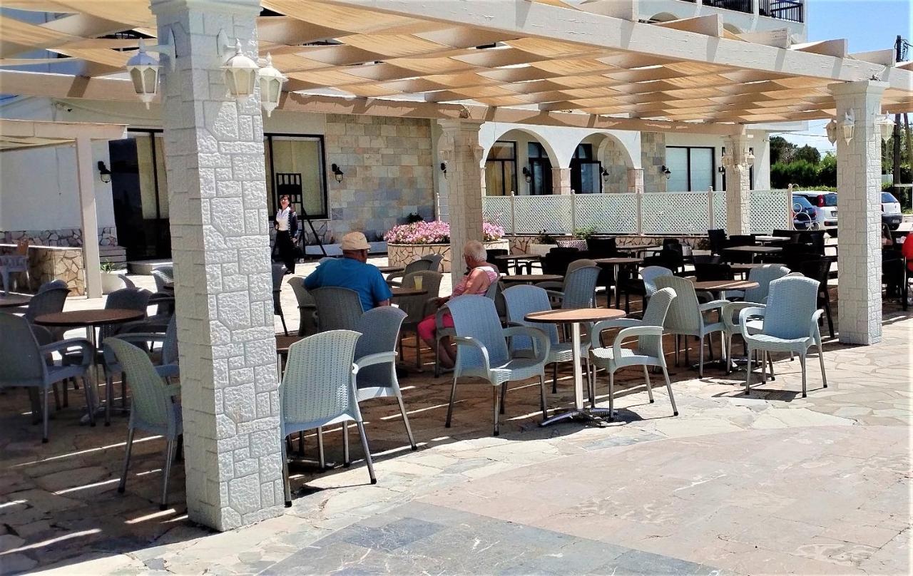 אגיוס גיורגיוס Eleni Apartments Sant George Beach מראה חיצוני תמונה