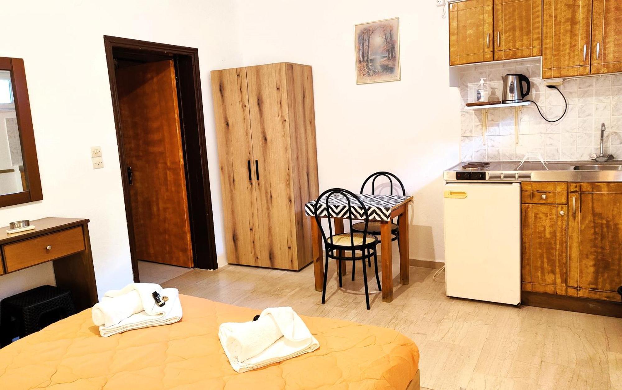 אגיוס גיורגיוס Eleni Apartments Sant George Beach מראה חיצוני תמונה
