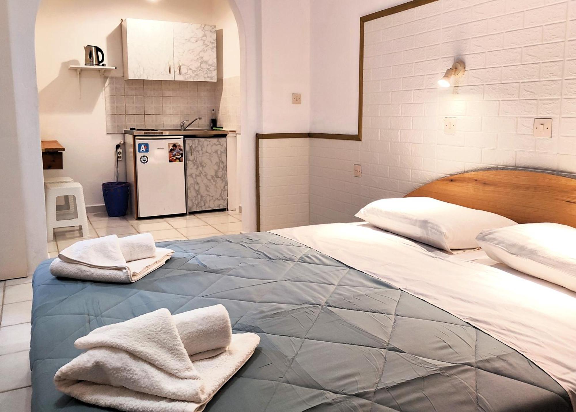 אגיוס גיורגיוס Eleni Apartments Sant George Beach מראה חיצוני תמונה