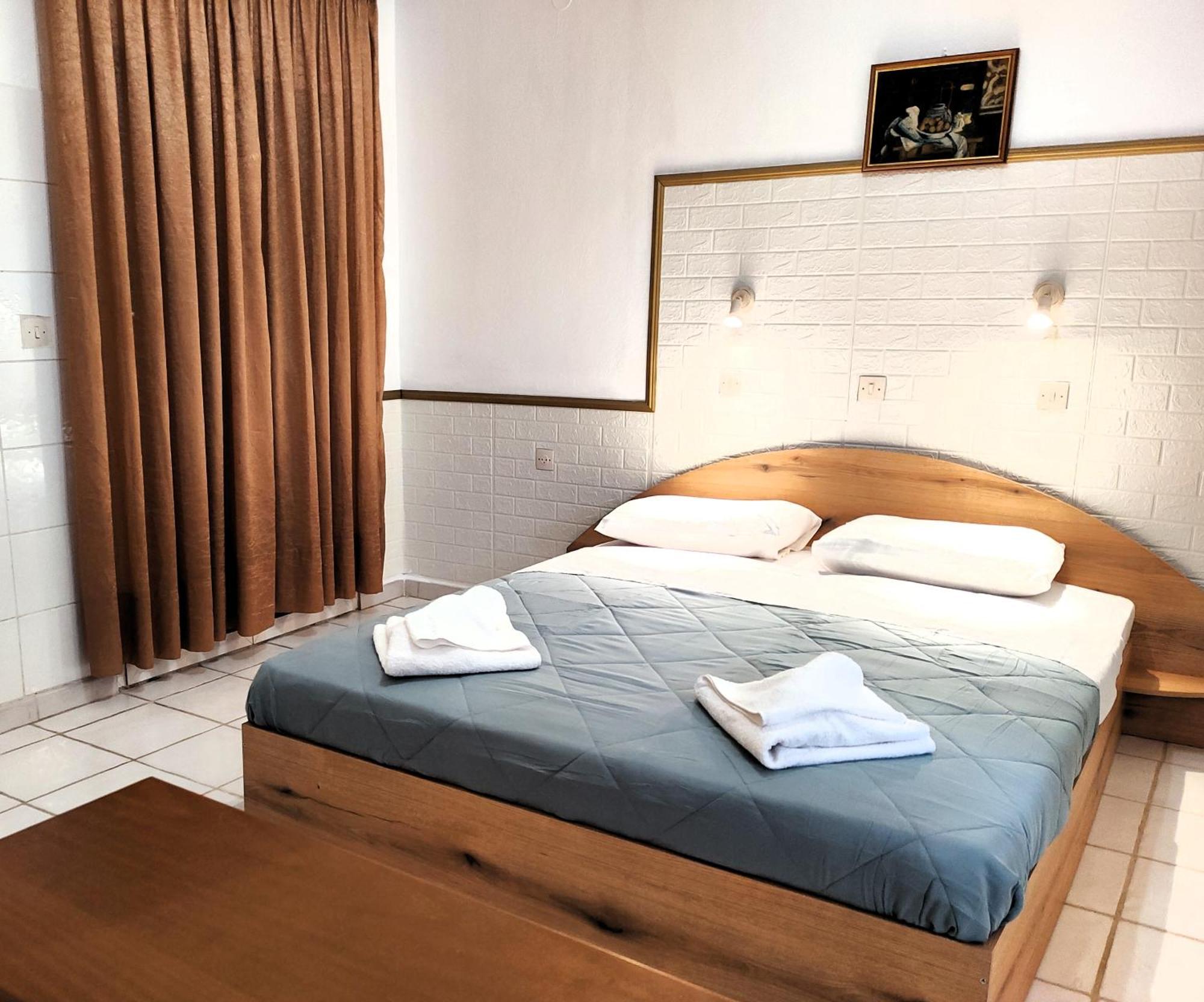אגיוס גיורגיוס Eleni Apartments Sant George Beach מראה חיצוני תמונה