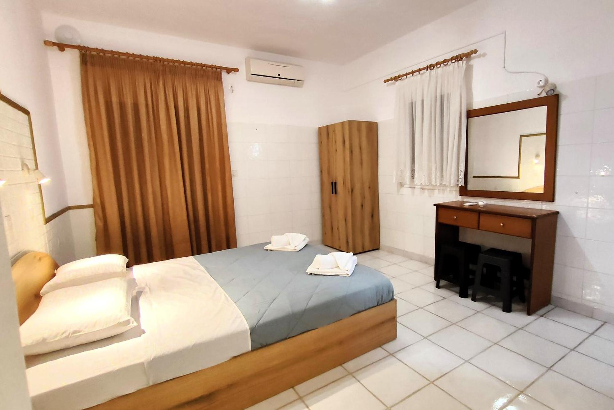 אגיוס גיורגיוס Eleni Apartments Sant George Beach מראה חיצוני תמונה